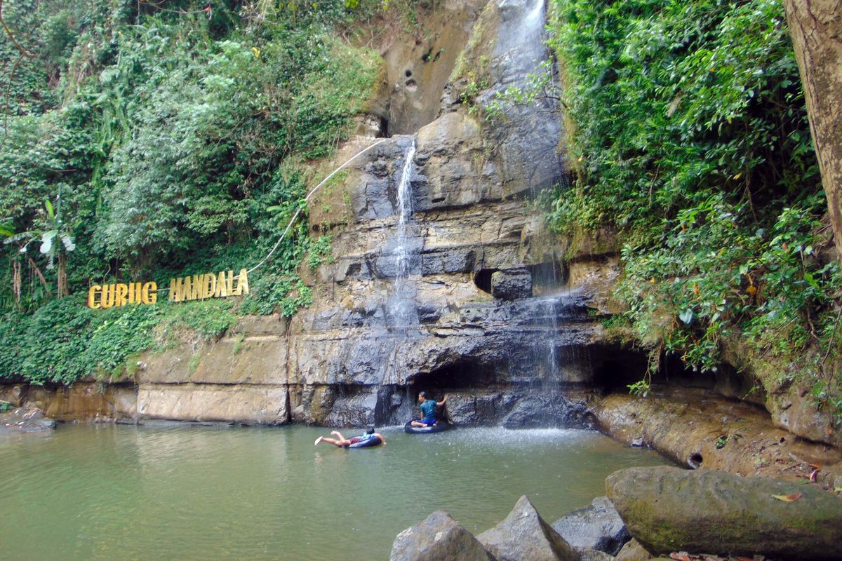 Mandala Travel: Jembatan Wisata Cilacap yang Tak Pernah Sepi